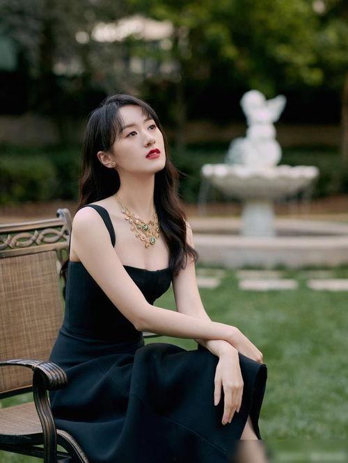 袁冰妍最新八卦爆料视频,幕后真相大曝光! 第1张 袁冰妍最新八卦爆料视频,幕后真相大曝光! 第1张